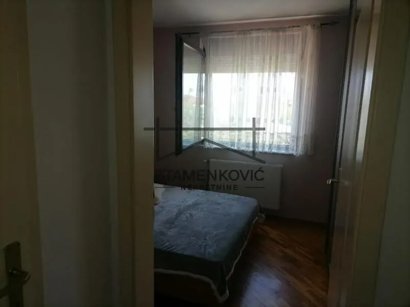 Prodaja, trosoban stan, 71m², Salajka, Novi Sad Sve Podlokacije