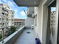 Izdavanje, dvosoban stan, 72m², Centar, Tivat - image 13