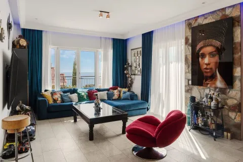 Prodaja, trosoban stan, 116m², Tivat, Crna Gora - image 2