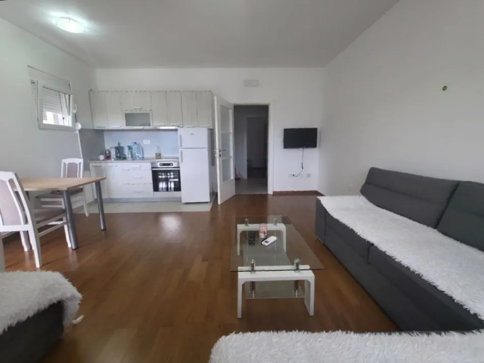 Rent, one bedroom apartment, 45m², City Kej, Podgorica