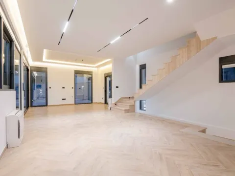 Sale, house, 240m², Kamenovo, Budva - image 3