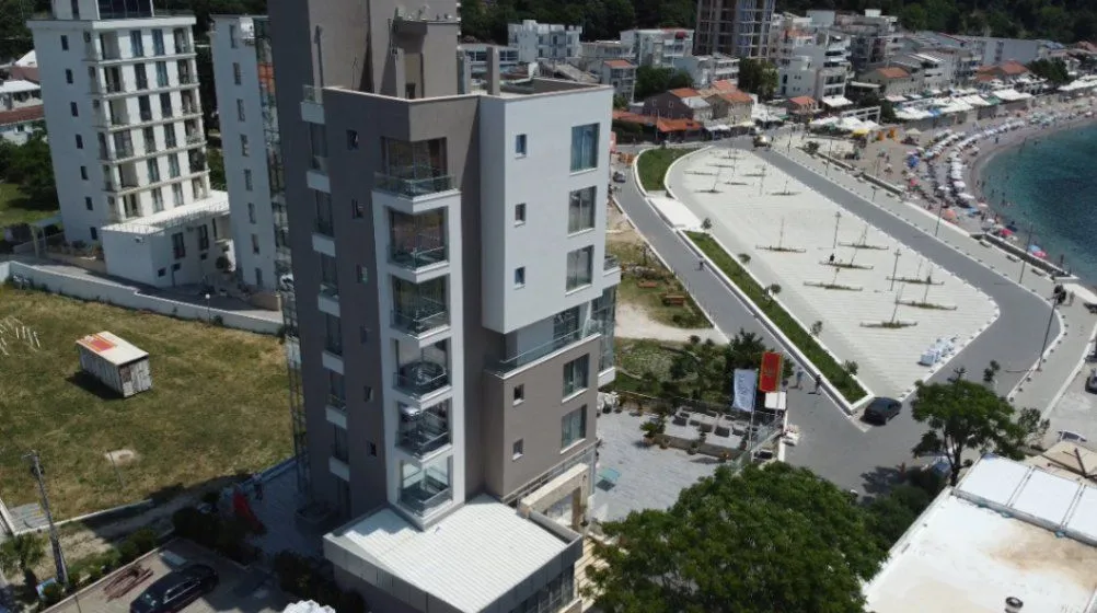 Sale, office space, 2500m², Sutomore, Bar