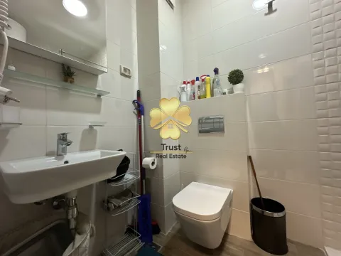 Izdavanje, jednosoban stan, 48m², City Kvart, Podgorica - image 10