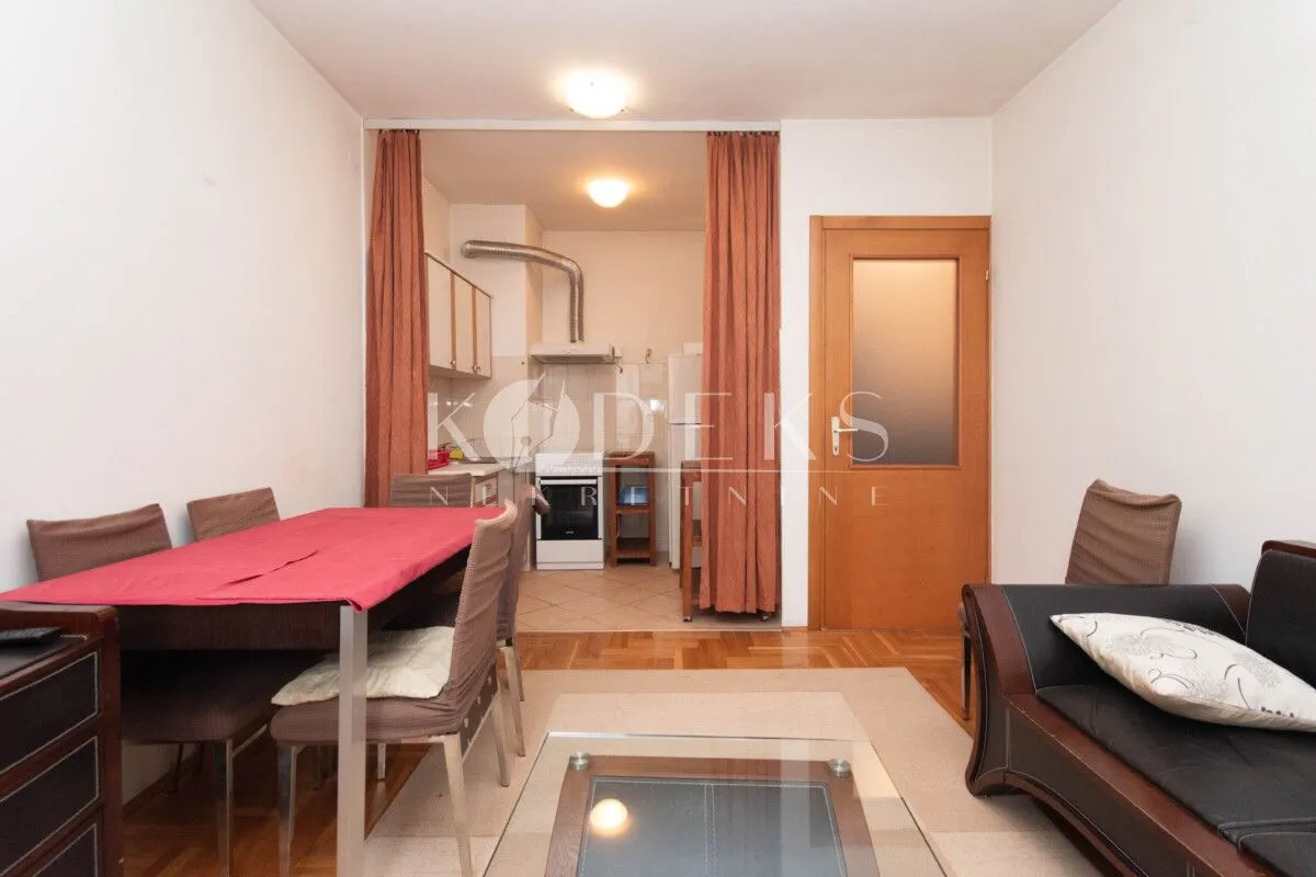 Izdavanje, jednosoban stan, 36m², Stari Aerodrom, Podgorica