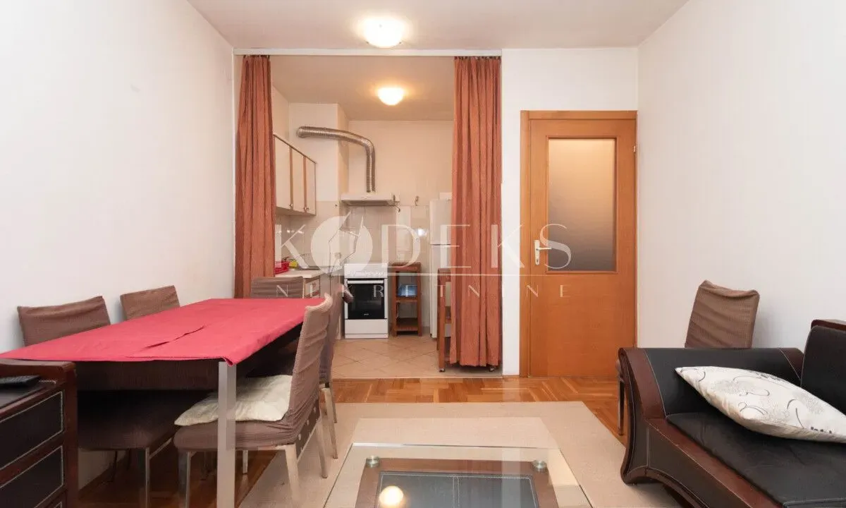Izdavanje, jednosoban stan, 36m², Stari Aerodrom, Podgorica
