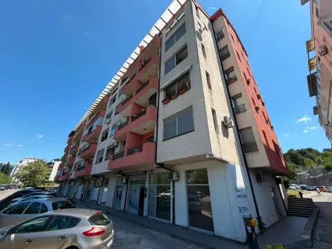 Rent, three bedroom apartment, 107m², Vezirov Most, Podgorica - image 3