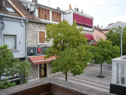 Rent, office space, 140m², Centar, Podgorica - image 16