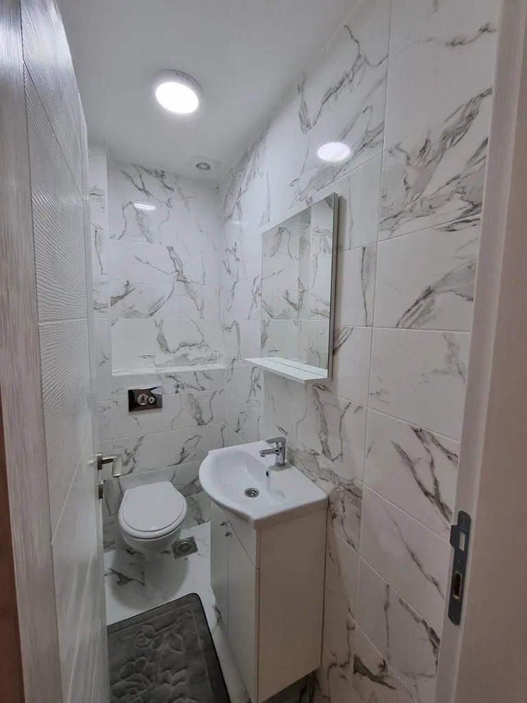 Izdavanje, dvosoban stan, 60m², Gornja Gorica, Podgorica