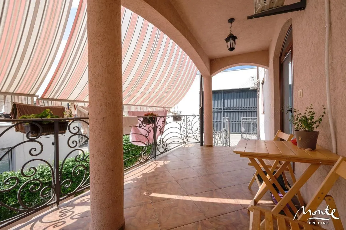 Sale, house, 280m², Bar, Crna Gora