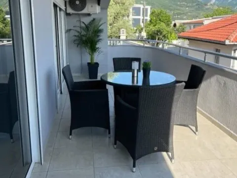 Izdavanje, dvosoban stan, 100m², Šušanj, Bar - image 2