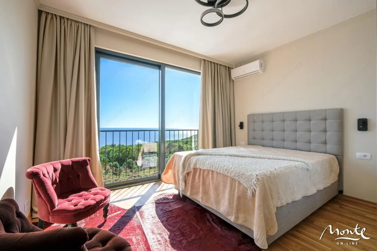 Sale, house, 220m², Reževići, Budva