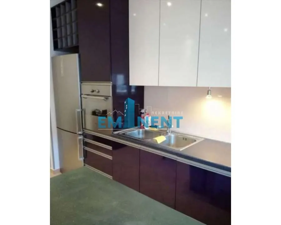 Rent, two bedroom apartment, 83m², Vračar Sve Podlokacije, Beograd