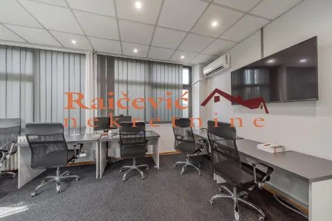 Izdavanje, poslovni prostor, 315m², Banovo Brdo, Beograd - image 10