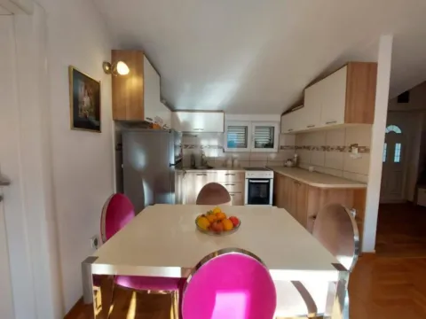 Prodaja, dvosoban stan, 62m², Dobrota, Kotor - image 11