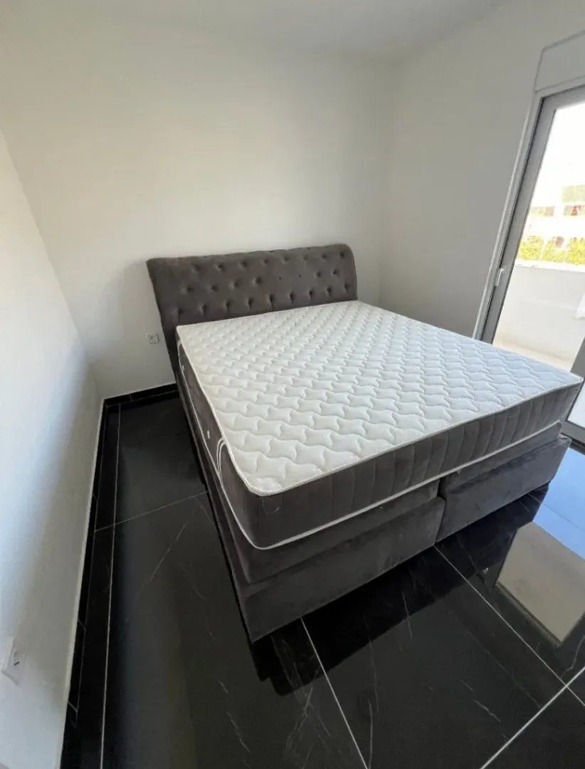 Izdavanje, stan, 50m², Polje, Bar