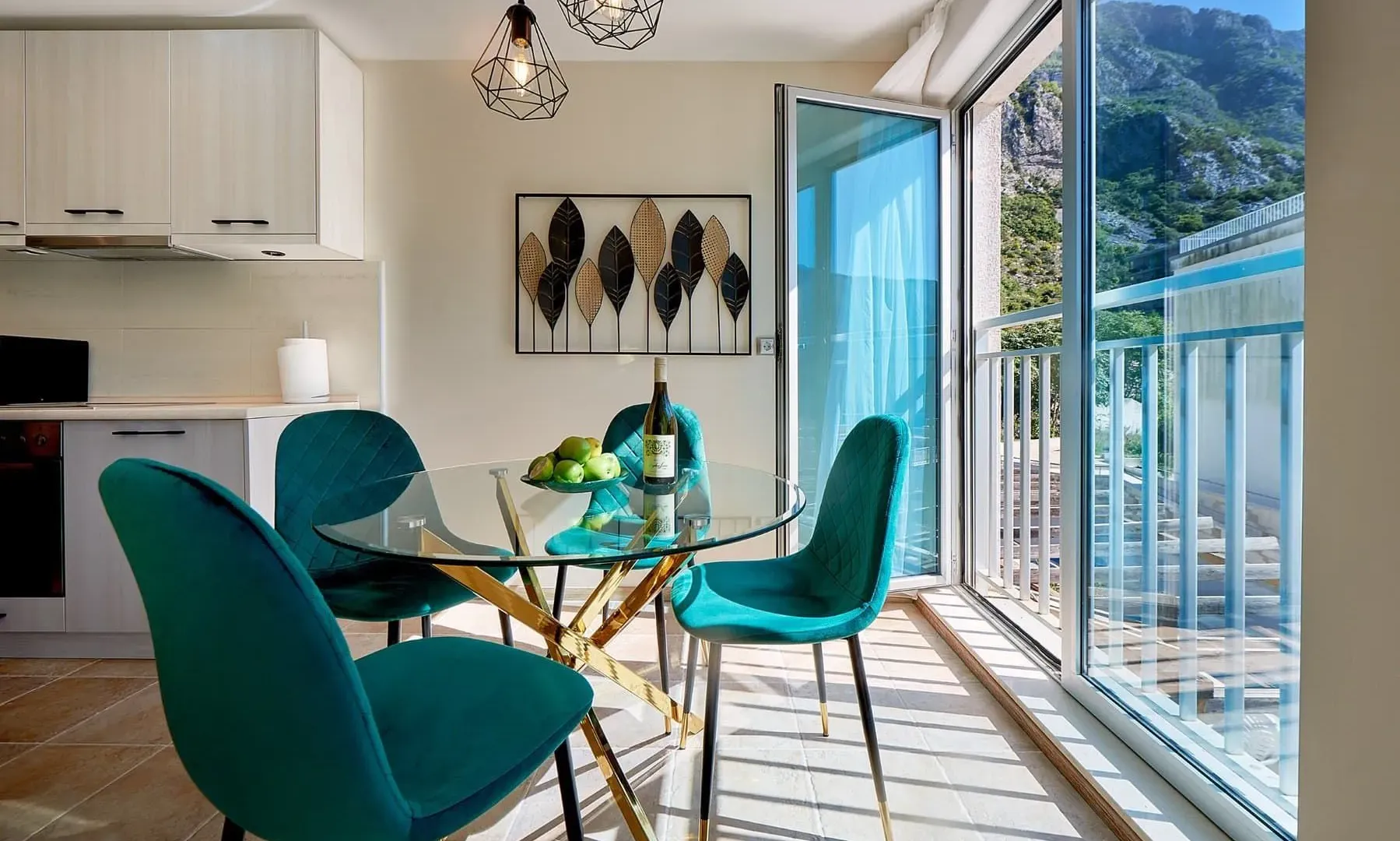 Prodaja, dvosoban stan, 75m², Dobrota, Kotor