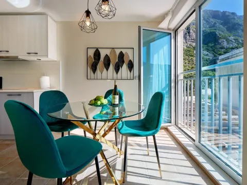 Prodaja, dvosoban stan, 75m², Dobrota, Kotor - image 5