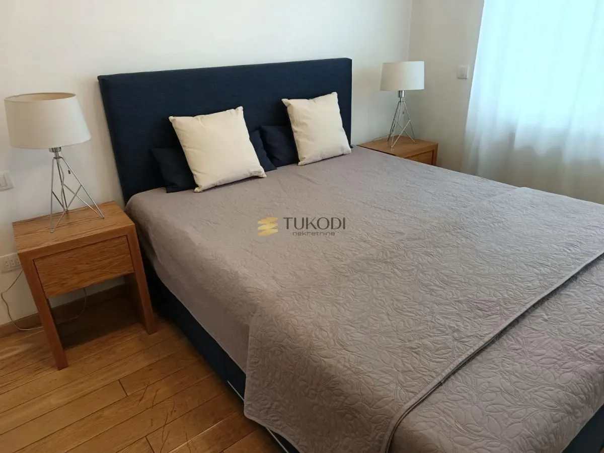 Izdavanje, trosoban stan, 66m², Slavija, Vračar Sve Podlokacije