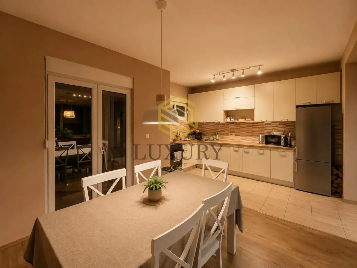 Rent, house, 160m², Zeta, Podgorica