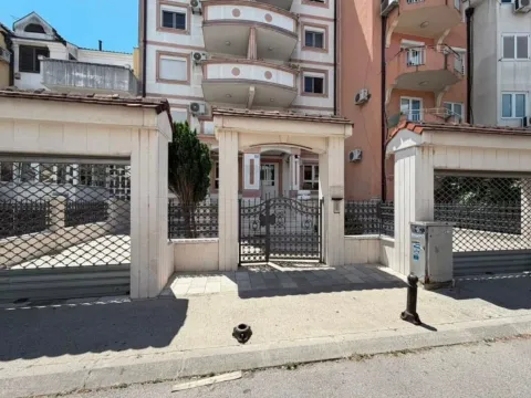 Rent, office space, 150m², Ljubović, Podgorica - image 4