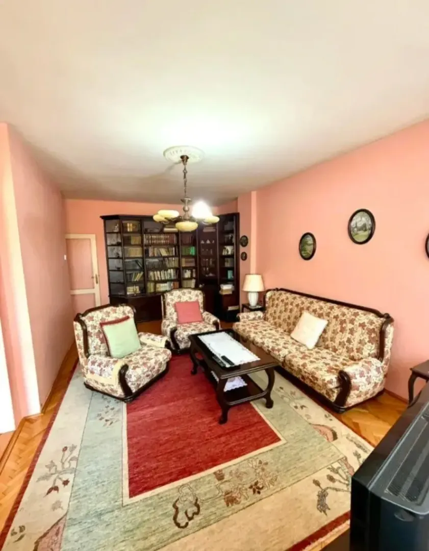Prodaja, trosoban stan, 102m², Pejton, Podgorica