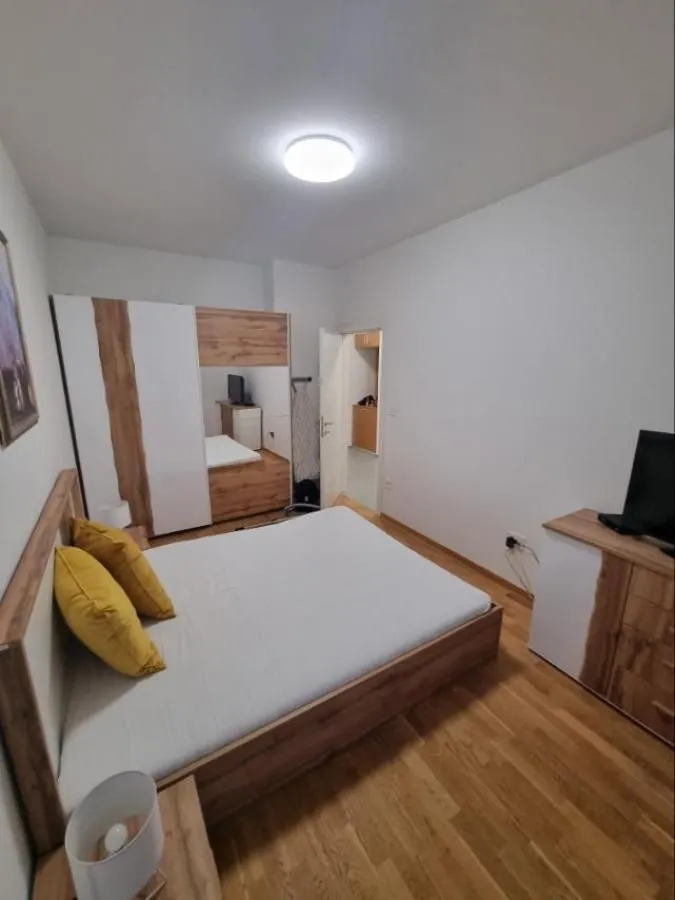Izdavanje, dvosoban stan, 57m², Bulevar Evrope, Novi Sad Sve Podlokacije