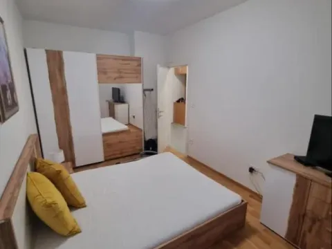 Izdavanje, dvosoban stan, 57m², Bulevar Evrope, Novi Sad Sve Podlokacije - image 5