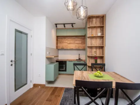 Izdavanje, jednosoban stan, 50m², Tološka šuma, Podgorica - image 6