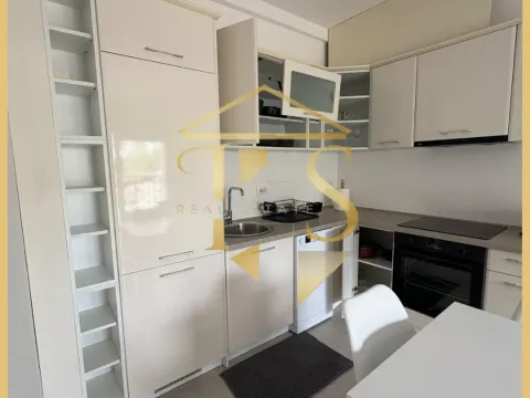 Izdavanje, jednosoban stan, 42m², Centar, Tivat - image 4