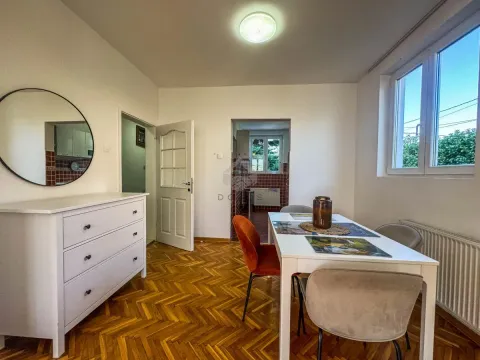 Izdavanje, kuća, 250m², Zagorič, Podgorica - image 8