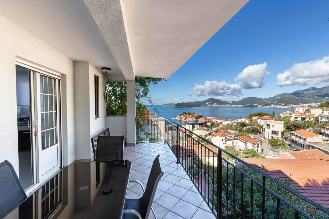 Prodaja, trosoban stan, 85m², Sveti Stefan, Budva
