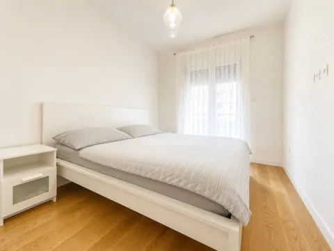 Rent, one bedroom apartment, 49m², Central Point, Podgorica - image 4