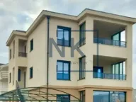 Izdavanje, kuća, 170m², Gornja Gorica, Podgorica - image 1