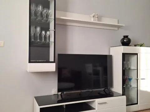 Rent, one bedroom apartment, 48m², City Kvart, Podgorica - image 2