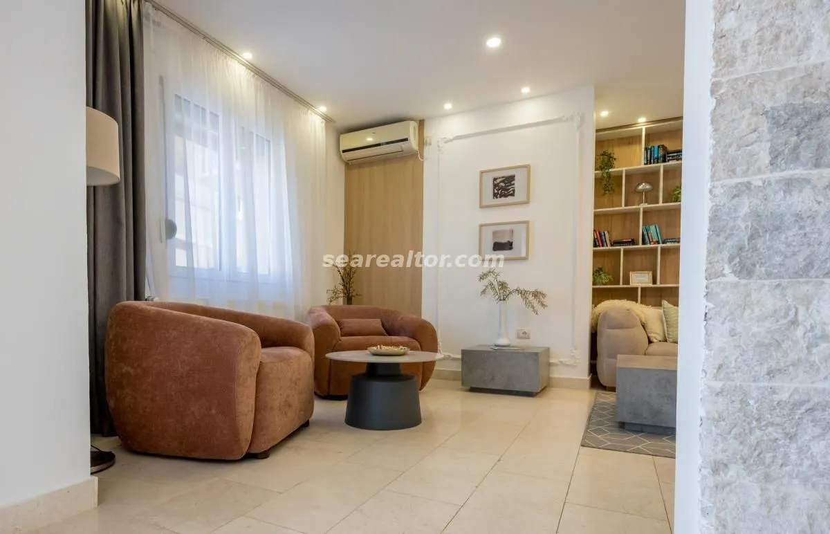 Prodaja, kuća, 240m², Stoliv, Kotor