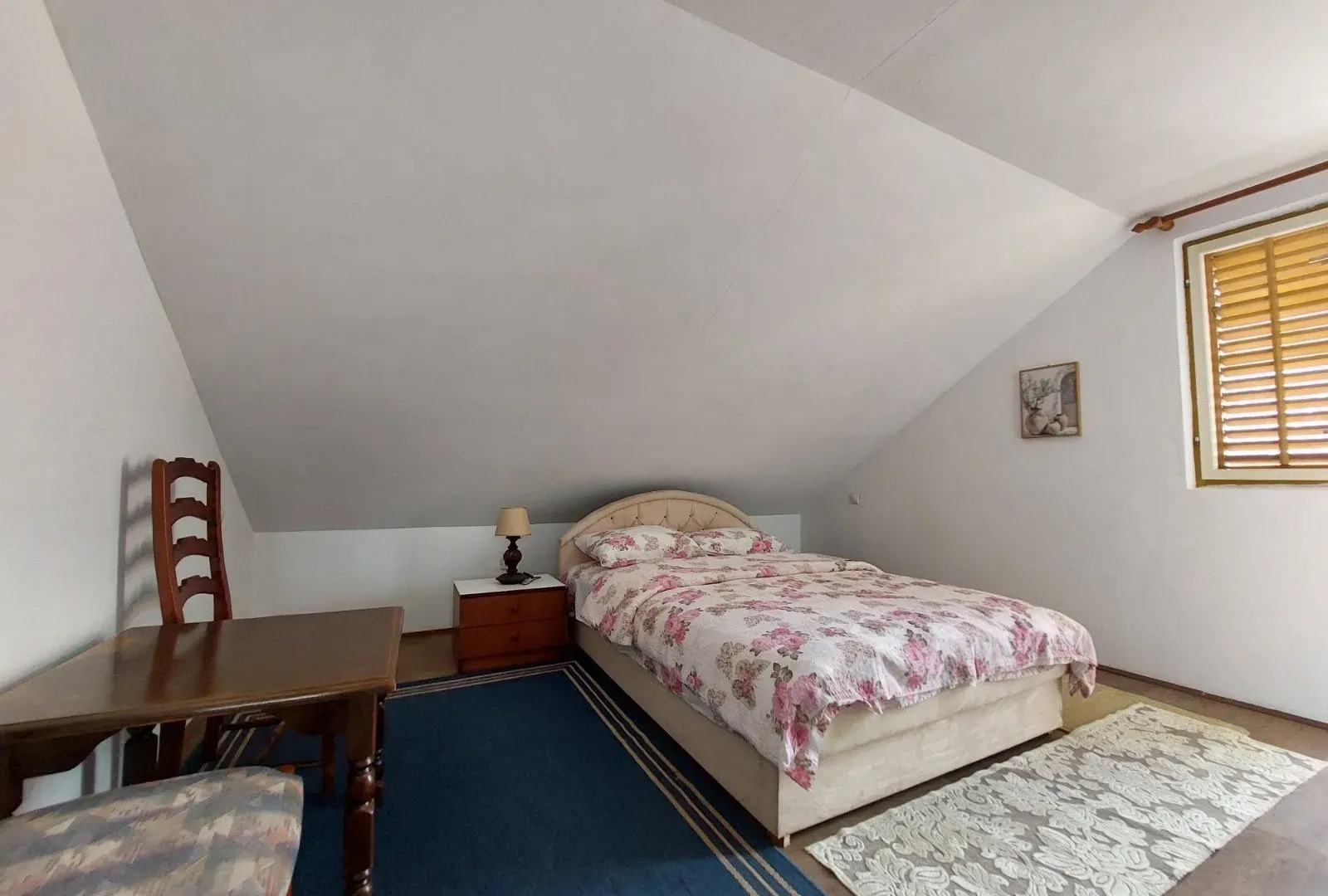 Rent, two bedroom apartment, 70m², Kalimanj, Tivat