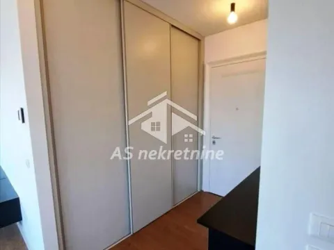 Rent, three bedroom apartment, 93m², Savski Venac, Beograd - image 17
