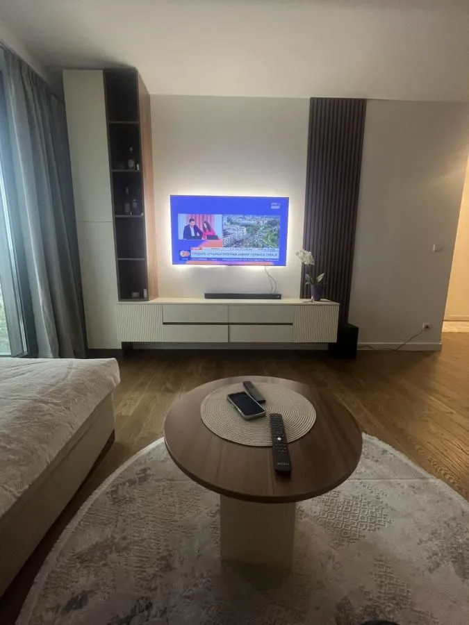 Izdavanje, jednosoban stan, 56m², Niš, Srbija