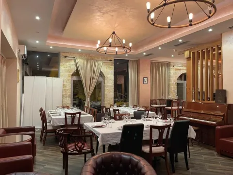 Prodaja, poslovni prostor, 100m², Cetinje, Crna Gora - image 2