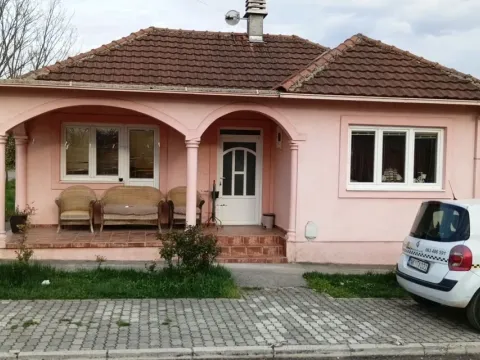 Kuća in Kličevo
