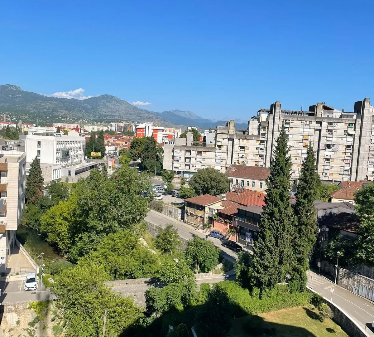 Prodaja, dvosoban stan, 100m², Centar, Podgorica