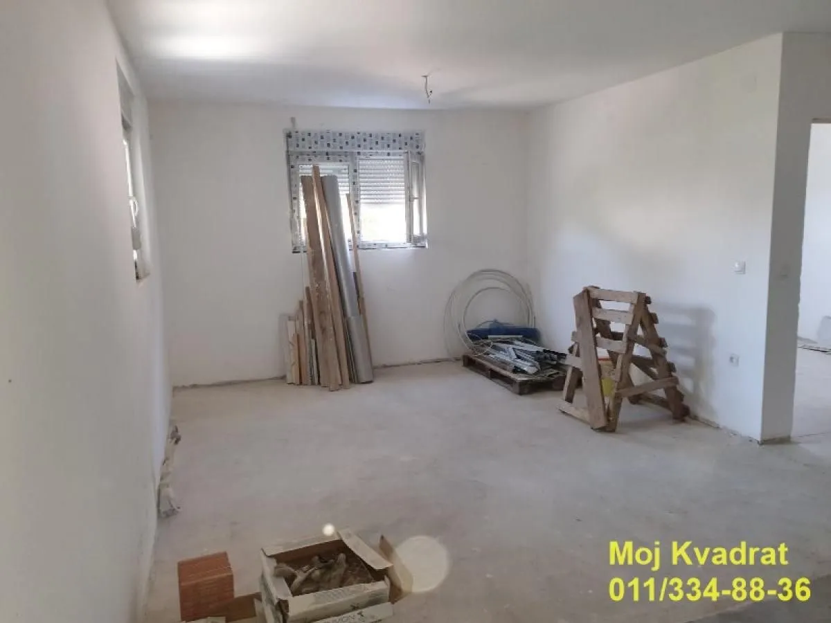 Prodaja, trosoban stan, 76m², Resnik, Beograd