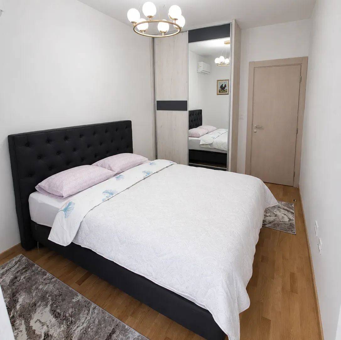 Izdavanje, dvosoban stan, 60m², Stara Varoš, Podgorica