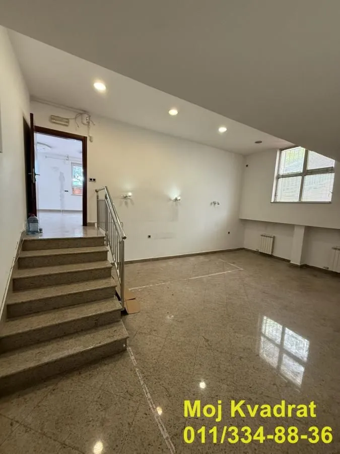 Rent, office space, 103m², Voždovac Sve Podlokacije, Beograd
