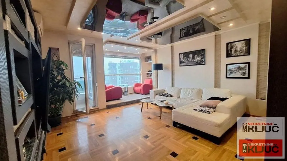 Prodaja, trosoban stan, 108m², Bulevar Evrope, Novi Sad Sve Podlokacije