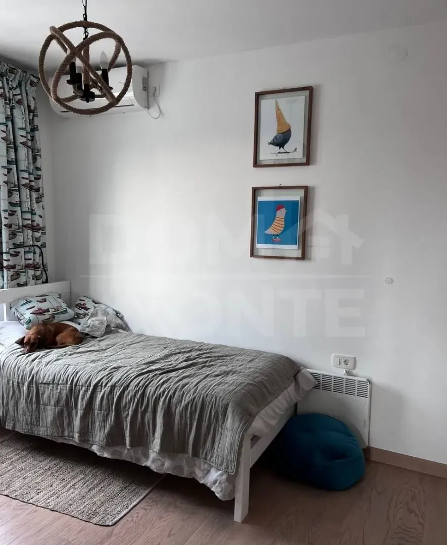 Izdavanje, dvosoban stan, 80m², Tivat, Crna Gora
