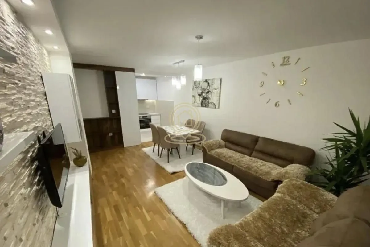 Prodaja, trosoban stan, 67m², Medijana, Niš