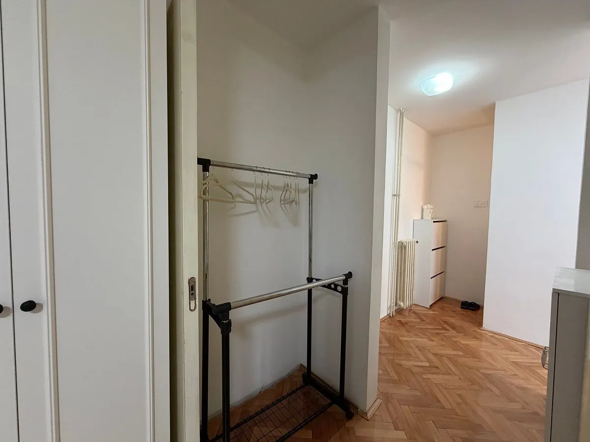 Rent, two bedroom apartment, 41m², Crveni Krst, Beograd
