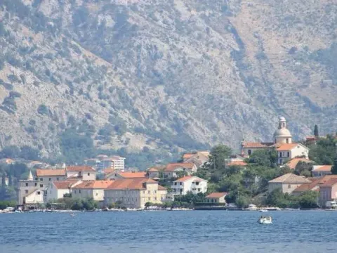 Prodaja, jednosoban stan, 39m², Centar, Tivat - image 2