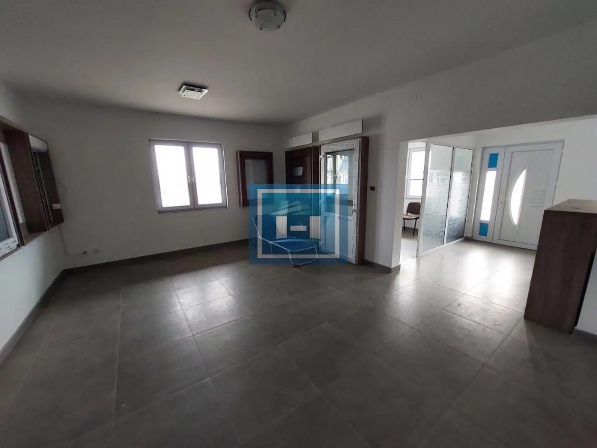 Rent, office space, 268m², Sarina Medja, Jagodina